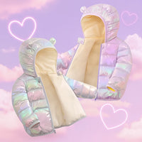 Thumbnail for CuddleCoat – Tykt vatteret jakke med bjørnehætte