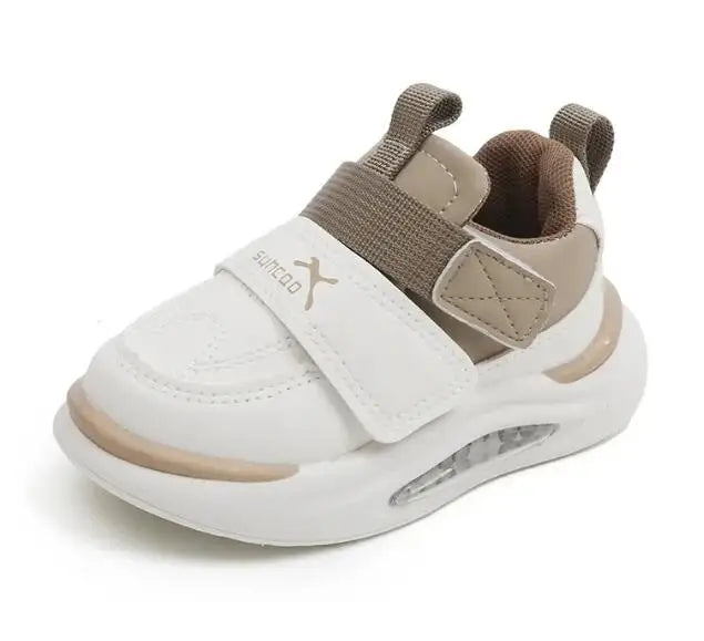 KidStride – Trendy og funktionelle – Sneakers med velcro