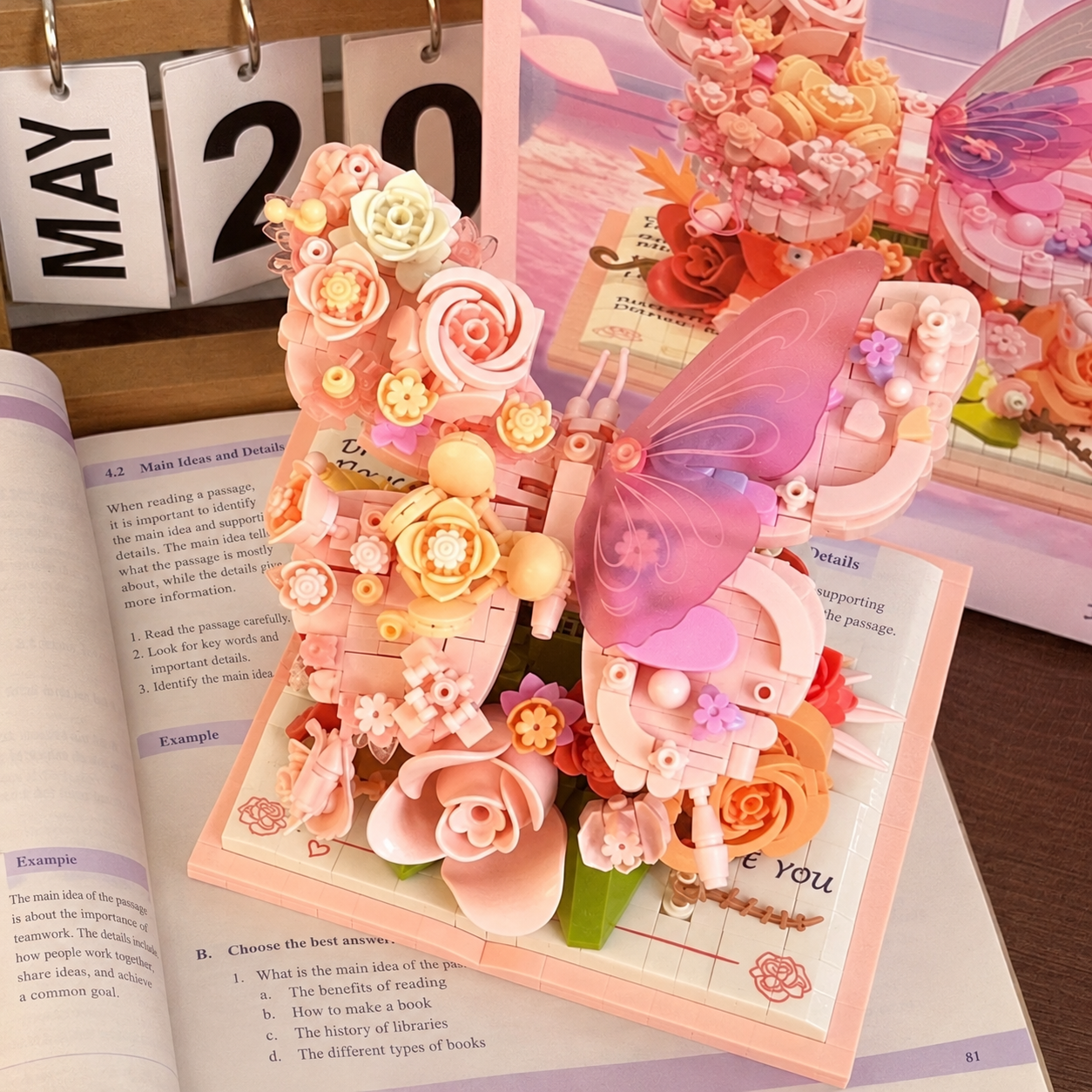 BloomBook – Romantisk & kreativt – 3D-blomsterbog med roser og sommerfugle