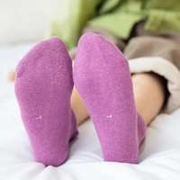 Thumbnail for PlayfulToes – Farbenfroh & weich – Kurze Kindersöckchen (5er-Set)
