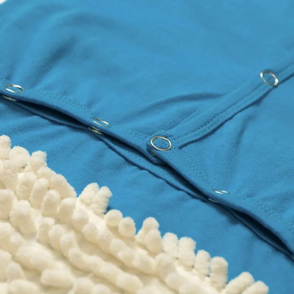 TinyCleaner – Blødt og praktisk – baby-jumpsuit til at kravle og lege i
