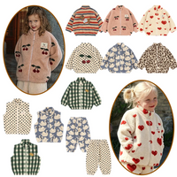 Thumbnail for WarmHug – Komfortabel og trendy – fleecejakke til børn med sjove mønstre