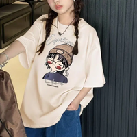 Thumbnail for CuteStyle – Trendy og behagelig – T-shirt med oversized tegneserieprint