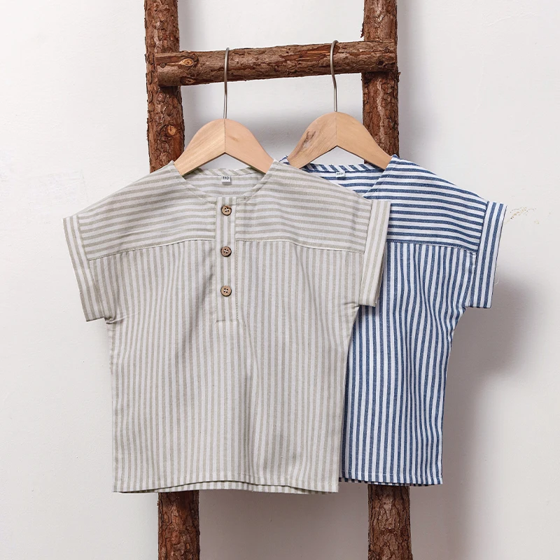 LittleClassic – Elegant og behagelig – Linnedskjorte til drenge med knapdetaljer