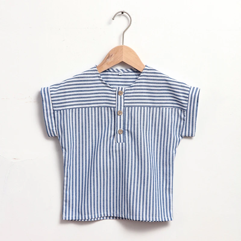 LittleClassic – Elegant og behagelig – Linnedskjorte til drenge med knapdetaljer