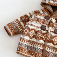 Thumbnail for LittleWarm – Hyggelig og stilfuld – Vinterfrakke med Fair Isle-mønster