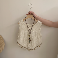 Thumbnail for TinyTrends – Boho Chic & sød – Hæklet top med ternet nederdel