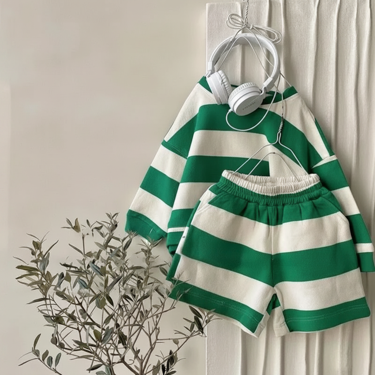 LittleStyle – Blødt og behageligt – Stribet Comfy-sæt i bomuld