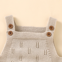 Thumbnail for MiniCozy – Blødt og behageligt – Strikkede baby-overalls med hue