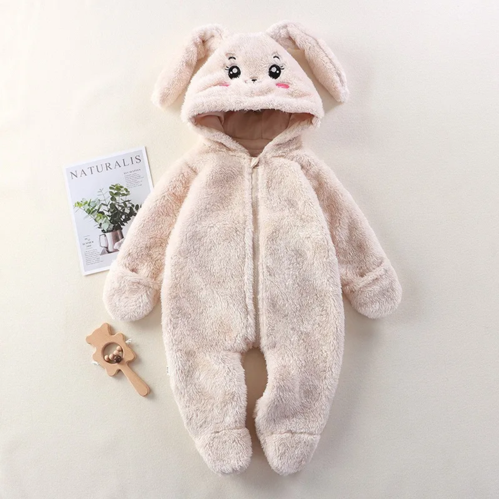 CozyBear – Blødt & varmt – Baby-onesie med dyrehætte