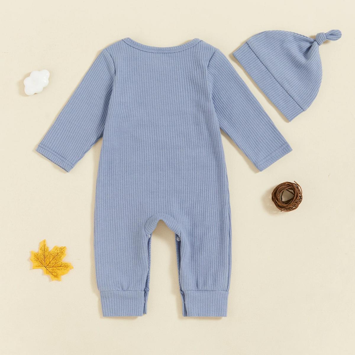 CuddleBaby – Hej, jeg er ny her – Sæt med baby-jumpsuit og hue