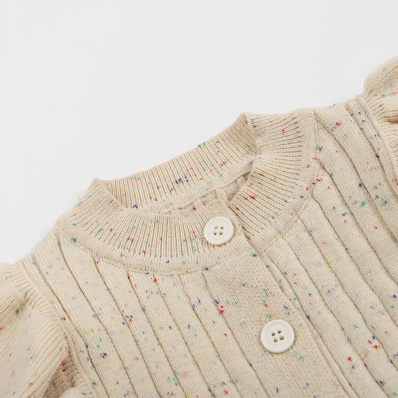 MiniAurora – Blødt & elegant – Strikket babydragt med englevinger og pandebånd