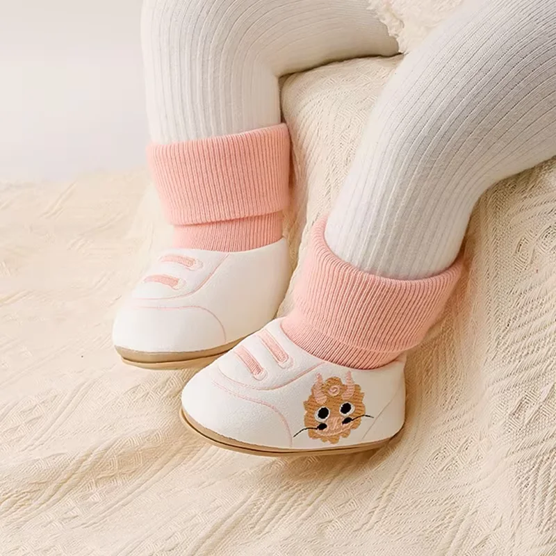LittleCloud – Hyggeligt & praktisk – varme babysko med høje sokker