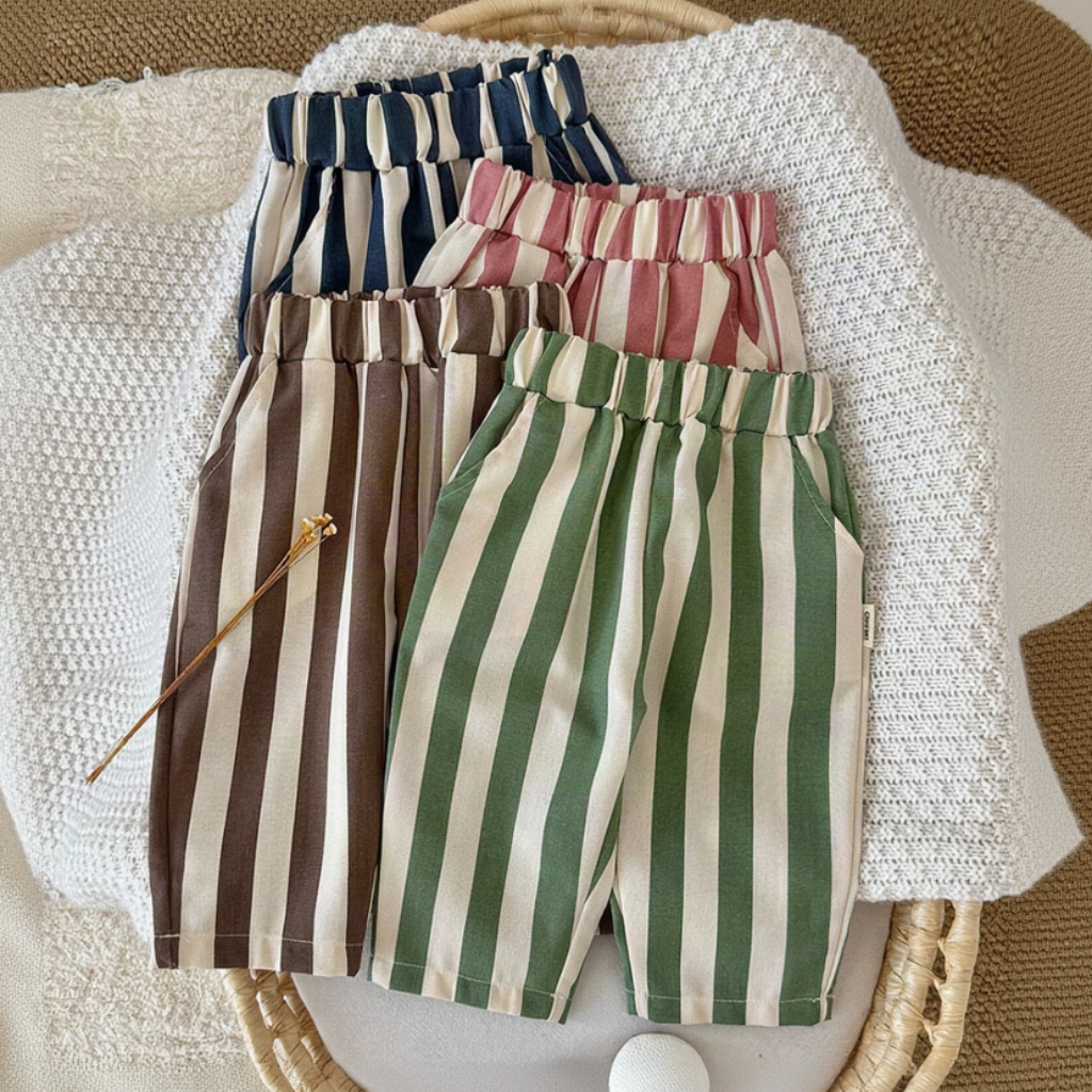 SoftStripe – Blødt og behageligt – babybukser med stribet mønster
