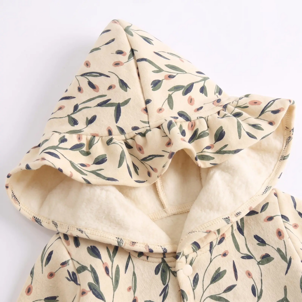 FloraCozy – Blødt & varmt – Vinterbody til babypiger med blomster