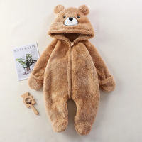 Thumbnail for CozyBear – Blødt & varmt – Baby-onesie med dyrehætte