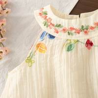 Thumbnail for MiniFlora – Let og charmerende – Broderet kjole til små piger