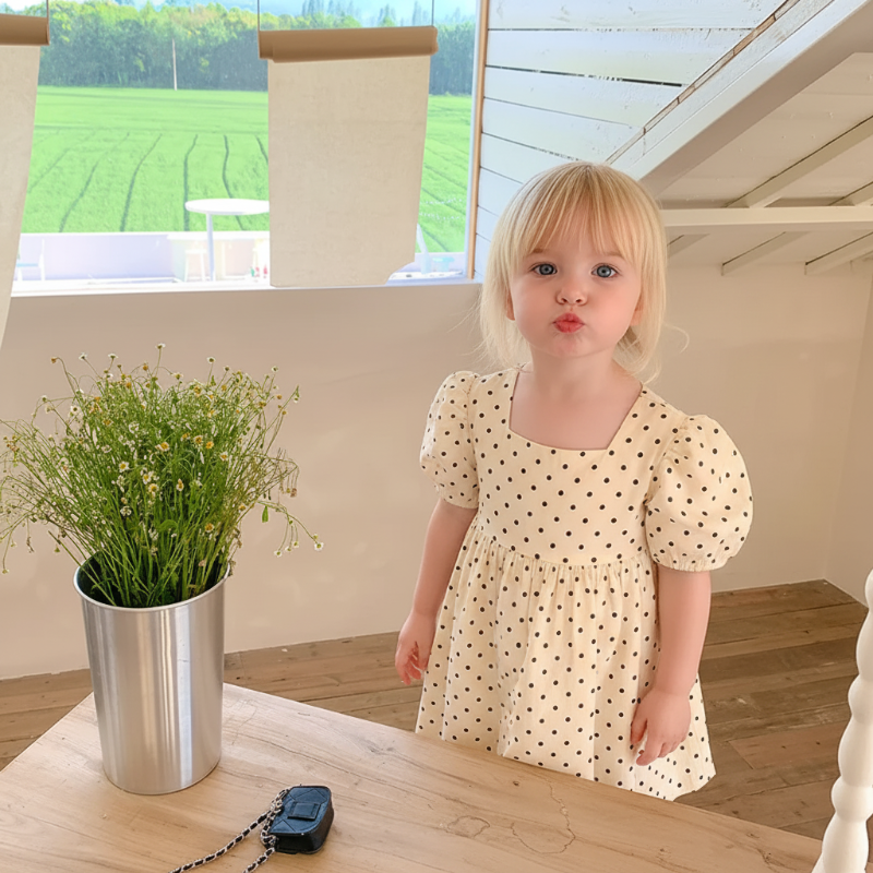 LittleTwinkle – Blødt og behageligt – børnekjole med dobbelte sløjfer