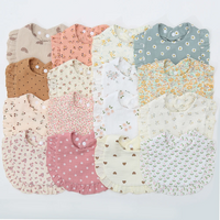 Thumbnail for BabyBloom – Sødt & behageligt – Babyhagesmæk med flæsekant