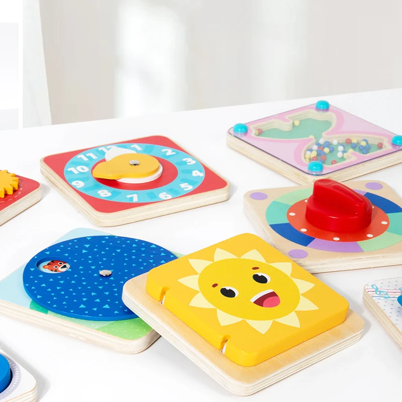 TinySkills – Kreativt & lærerigt – Montessori magnetisk aktivitetsbræt