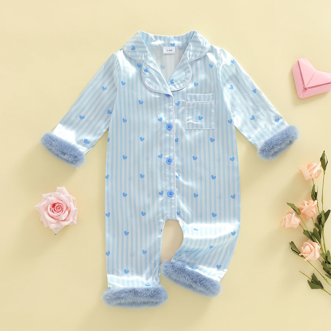 TinyLove – Blødt & varmt – Baby-jumpsuit med hjerteprint og plysdetaljer
