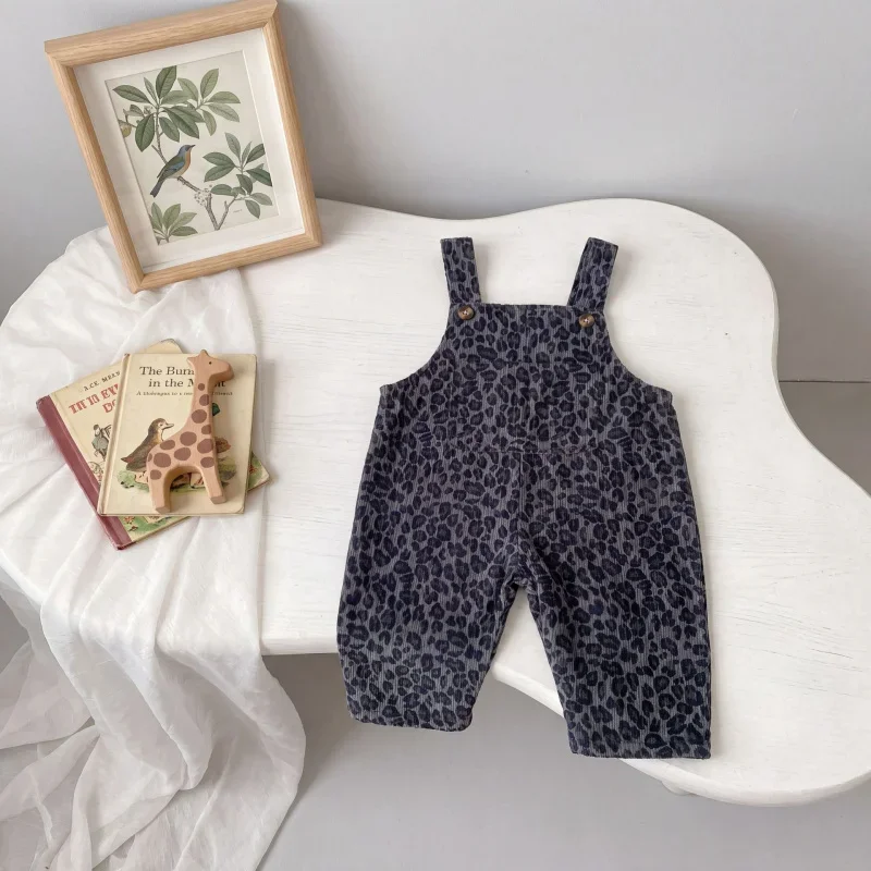 LeopardChic – Trendy og behagelig – Pige-overalls med leopardmønster