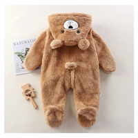 Thumbnail for CozyBear – Blødt & varmt – Baby-onesie med dyrehætte