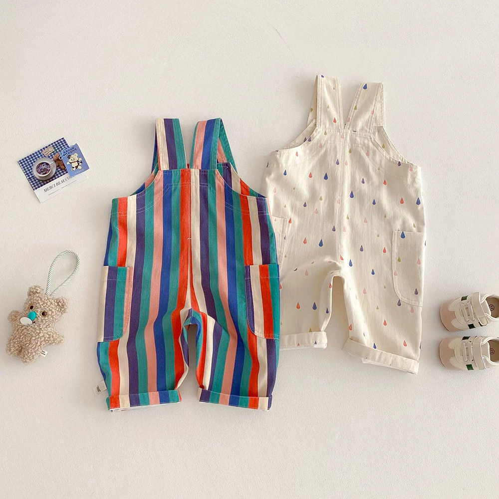 TinyStyle – Legesyge & behagelige – børneoveralls med print