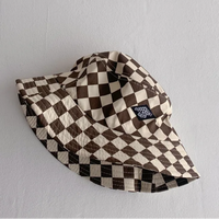 Thumbnail for Bucket Hat – Sød & beskyttende – børnehue med ternet mønster
