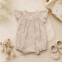 Thumbnail for Vintage Rompers – Tidløs & blød – Baby-jumpsuit