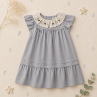Thumbnail for Princess Dress – Stilfuld og behagelig – Kjole med broderet krave