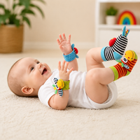 Thumbnail for Wrist Rattle and Socks – Motorik & leg – Rangle til babyer (sæt med 4)