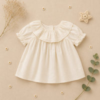 Thumbnail for Ruffle Collar Top – Elegant og behagelig – Top med dekorativ krave og pufærmer