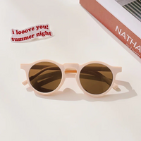Thumbnail for Colorful Kids Sun Shades – UV-beskyttelse & stilfuldt – solbriller til børn