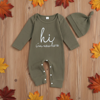 Thumbnail for CuddleBaby – Hej, jeg er ny her – Sæt med baby-jumpsuit og hue