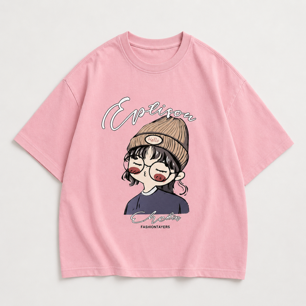 CuteStyle – Trendy og behagelig – T-shirt med oversized tegneserieprint