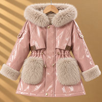 Thumbnail for CozyParka – Varm og blød – Vinterjakke til piger med plys-krave