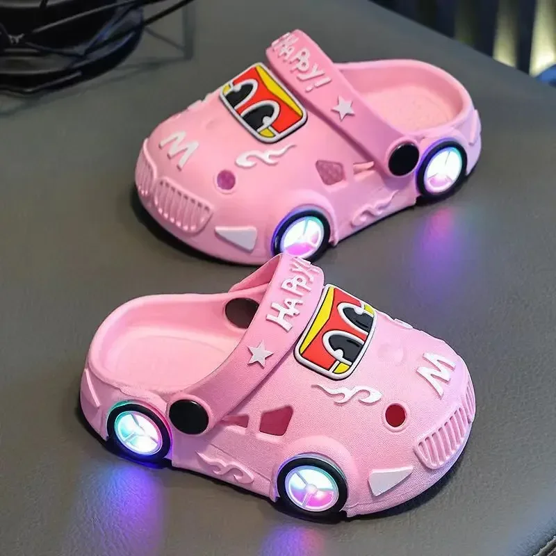 GlowRun – Stilfuldt & sjovt – LED-tøfler til bilen