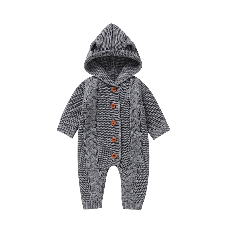 SoftKnit –Varm og sød – strikket baby-jumpsuit med hætte