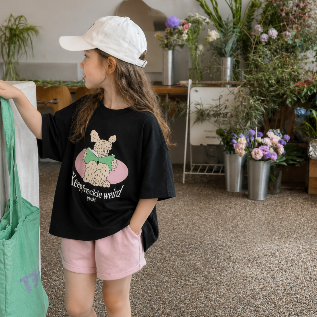 SunnyKids – Komfortabelt & sødt – Oversized T-shirt med tegneserieprint