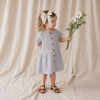 Thumbnail for LunaDress – Elegant og luftig – børnekjole med A-silhuet