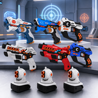 Thumbnail for TargetPro – Konkurrencepræget & eventyrligt – Laserduel-pistolsæt