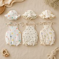 Thumbnail for LittleBlossom – Sommerlig komfort og stil – Baby-bodysuit med hue
