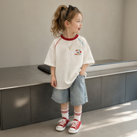 Thumbnail for LittleVibe – Leg og kreativitet – Oversized T-shirt med farverig illustration