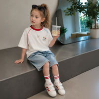 Thumbnail for LittleVibe – Leg og kreativitet – Oversized T-shirt med farverig illustration