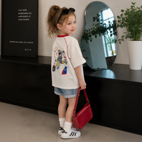 Thumbnail for LittleVibe – Leg og kreativitet – Oversized T-shirt med farverig illustration