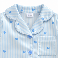 Thumbnail for TinyLove – Blødt & varmt – Baby-jumpsuit med hjerteprint og plysdetaljer