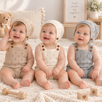 Thumbnail for MiniCozy – Blødt og behageligt – Strikkede baby-overalls med hue