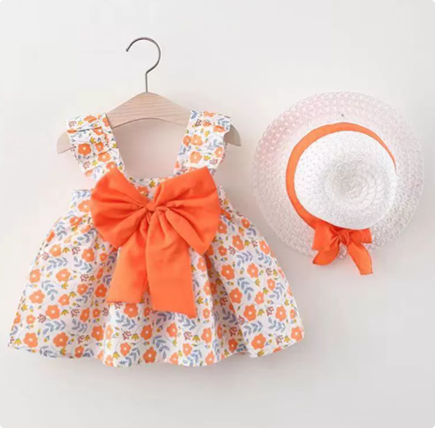 Mini Fashion™ – Sød og sommerlig – Frugtkjole (inkluderer GRATIS stråhat)