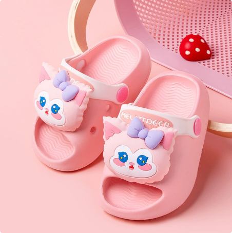 Mini Fashion – Munter og tryg – Polka strandtøfler